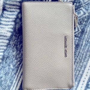Real, clean used once Michael Kors wallet